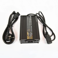 Nabíječka na lithiové baterie RACCEWAY®, 48V (54.6V) 4Ah-13S